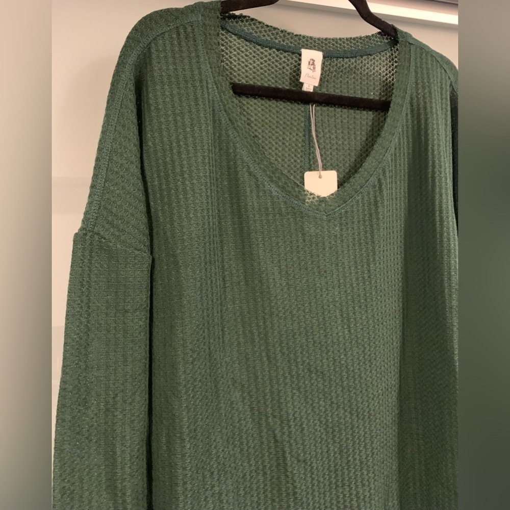 NWT, Flawless, Forest Green Waffle V-Neck T with Drop Sleeves, Size Small - Picture 2 of 7